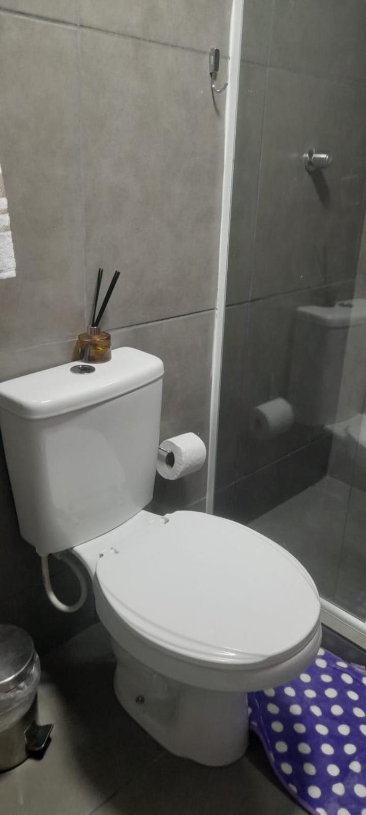 Kitnet Em Botafogo Acesso Apenas Por Escada * Rio de Janeiro